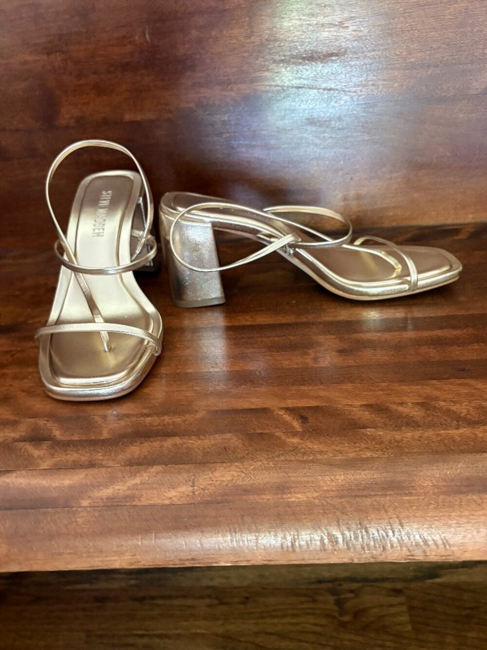 Steve Madden Diora Gold Metallic Strappy Sandals 90s Square Toe Block Heel 8
